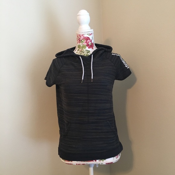 Shakeology short sleeve hoodie - Picture 1 of 5